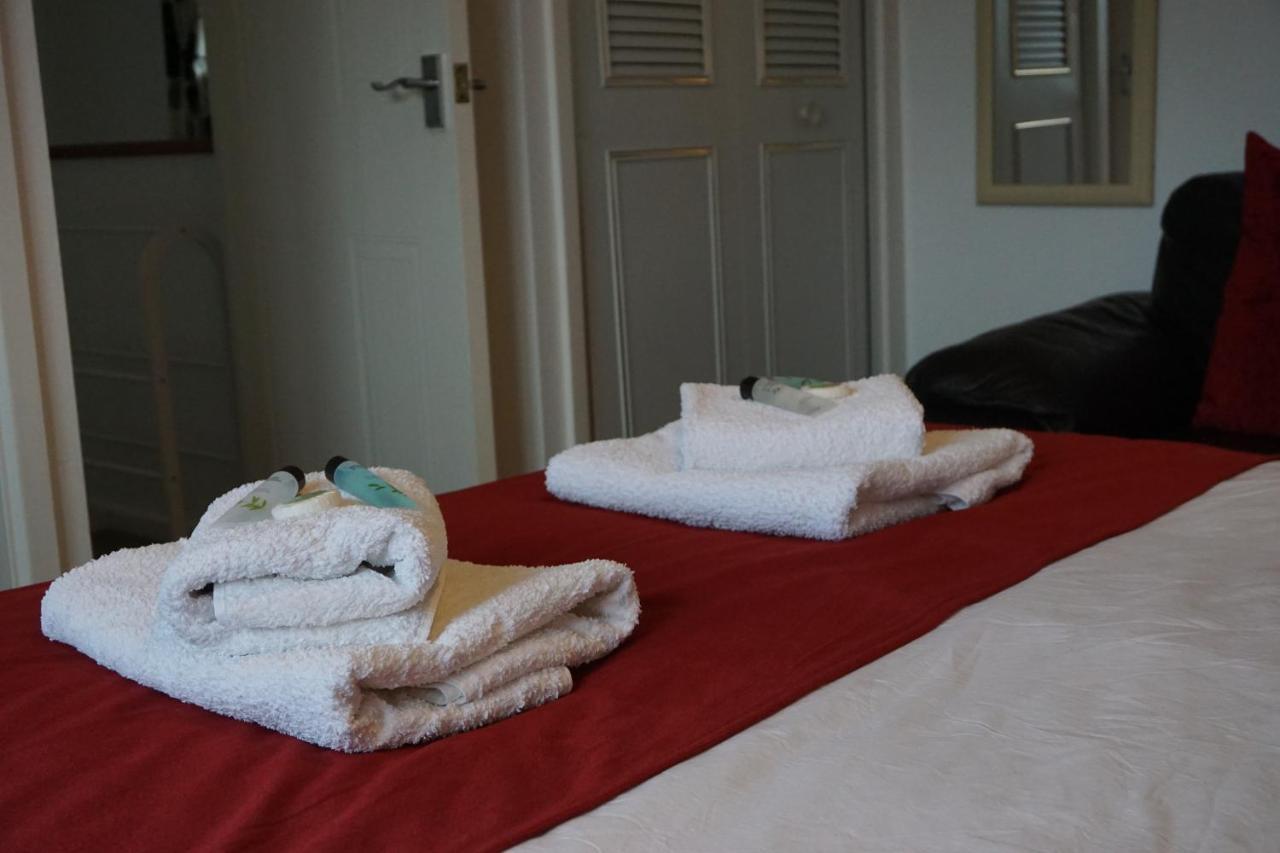 Great Meadow House Apartment Бристол Екстериор снимка